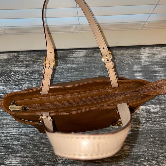 Michael Kors leather shoulder handbag tote. Used. - Picture 3 of 14